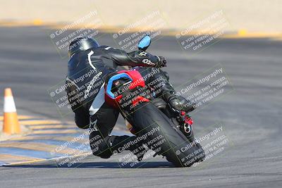media/Dec-05-2024-Racers Edge (Thu) [[e102e0690b]]/3-B Group/Session 1 Turn 8 Backside/